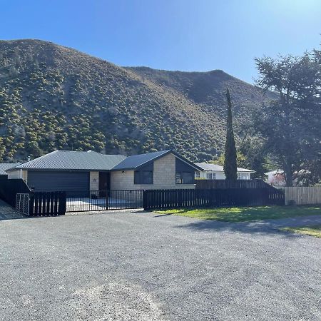 Kurow House On Bledisloe - A2O Cycle Trail Oasis. Villa Kültér fotó